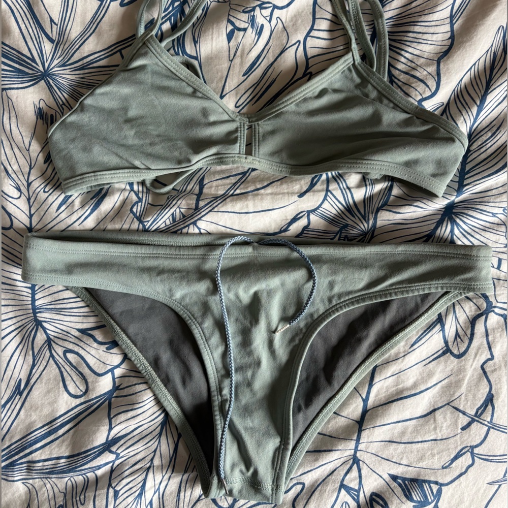 Jolyn Bikini Set in Seafoam green